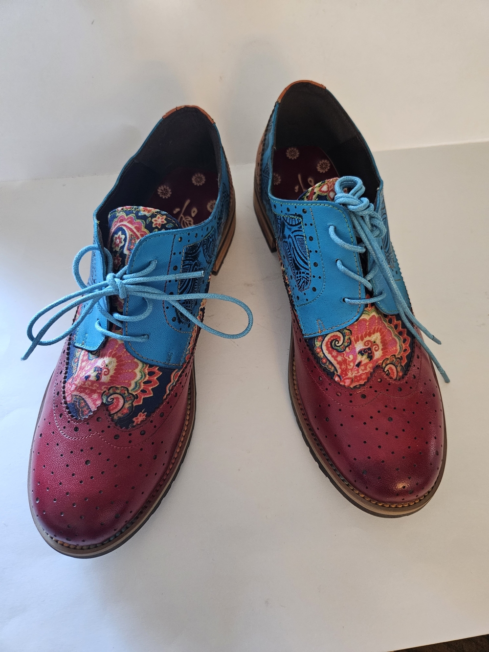 Women's Two-Tone Oxford Wingtip Loafers in Turquoise and Burgundy